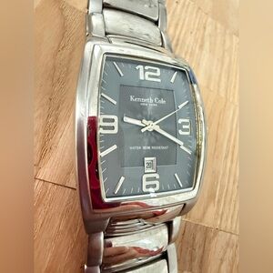 Kenneth Cole New York men’s gray and silver tone watch NEW BATTERY